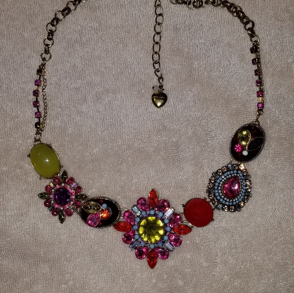 Betsey johnson necklace - Picture 3 of 4
